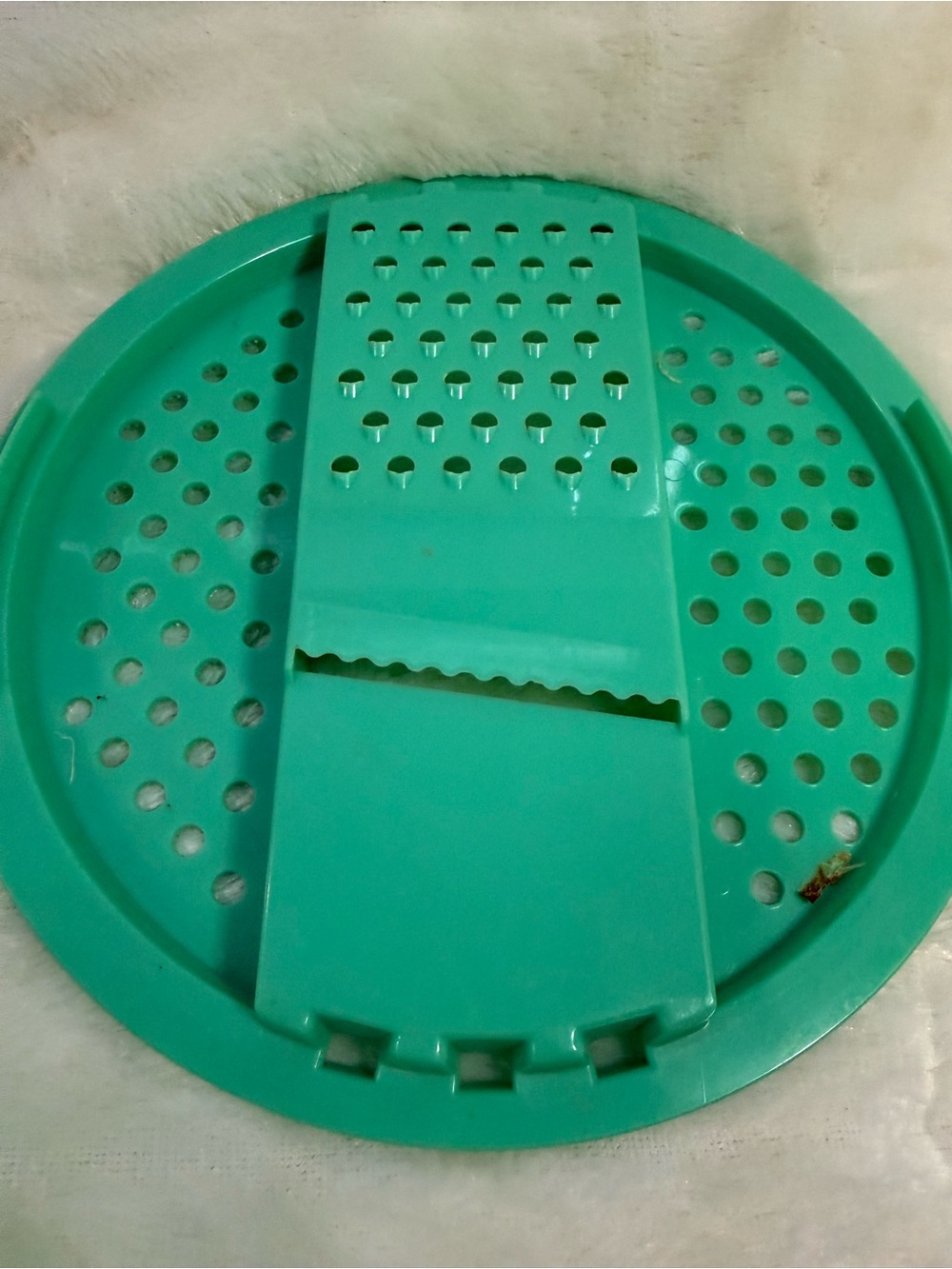 Vintage Tupperware 786 Grater/Bowl Green Cheese Shredder/Slicer 1970's USA